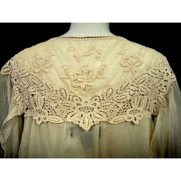 Isabella Rodriguez Feminine Lace Embellished Peasant Blouse Sz M  Lined BoHo - Picture 5 of 7